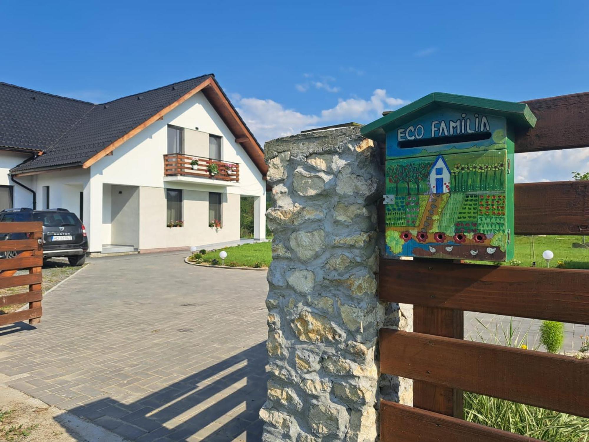 Eco Familia Hotel Pojoga Exterior photo